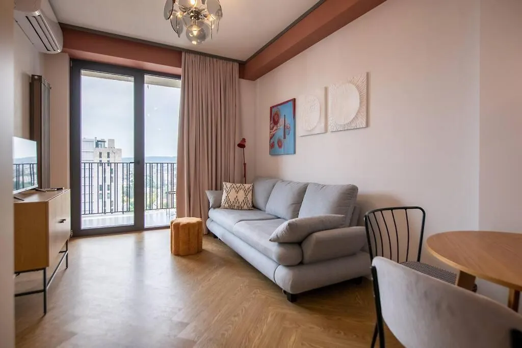 Gg Home - Stylish 1-Bedroom Apartment With Great View تبليسي 0*,  جورجيا